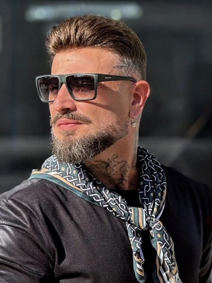 Resultado de prótese capilar masculina em Novo Hamburgo — acabamento natural